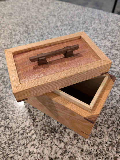 Red oak box